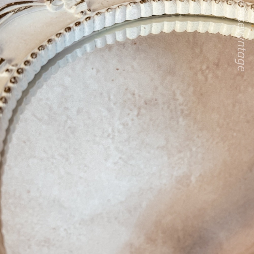 Syroco Oval Vanity Mirror - Picture 3 of 6